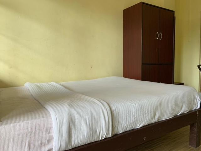 Sweet Home Guest House Shillong Buitenkant foto