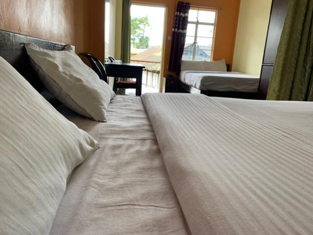 Sweet Home Guest House Shillong Buitenkant foto